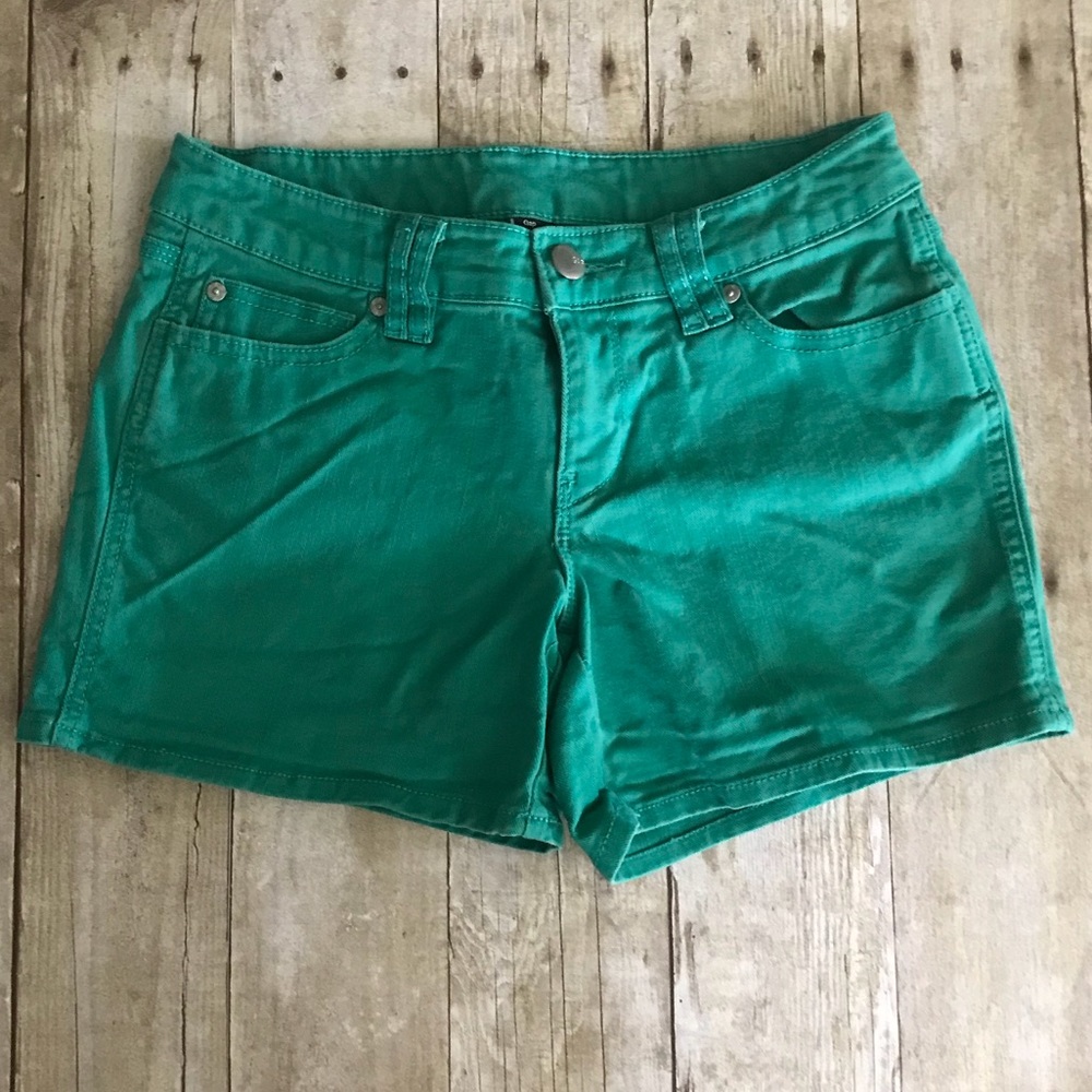 GAP denim shorts, size 2/26